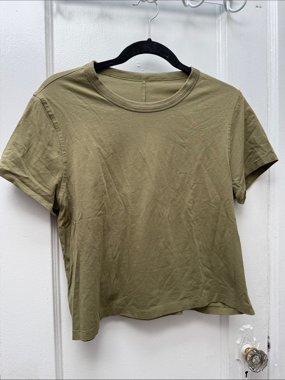 Lululemon crop tee - Picture 1 of 4